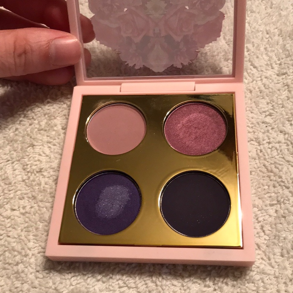 Patrick Star x Mac Stay With Me Palette